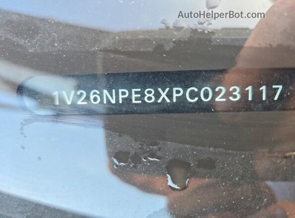 1V26NPE8XPC023117 2023 VOLKSWAGEN ID.4 Серый Вид наклейки с VIN-кодом