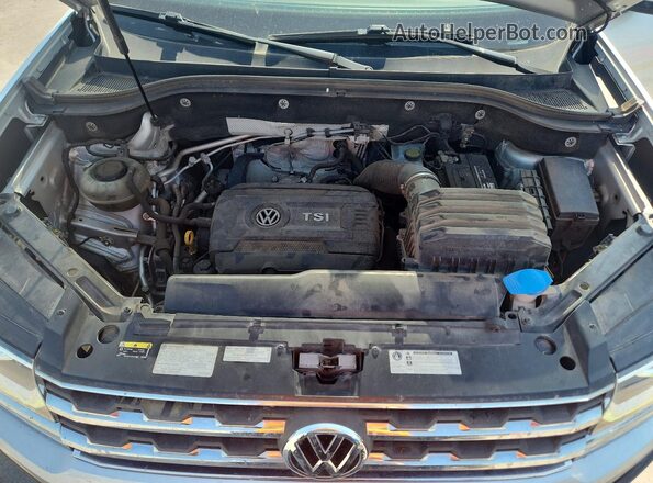 1V2AP2CA6JC592728 2018 VOLKSWAGEN ATLAS Silver Rear interior view