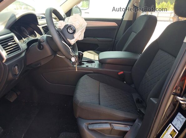 1V2AP2CA7JC530531 2018 VOLKSWAGEN ATLAS Black Вид салону спереду