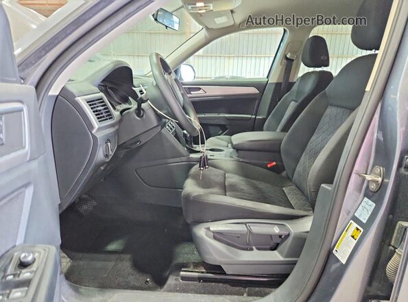 1V2AR2CAXJC527133 2018 VOLKSWAGEN ATLAS Gray Front interior view