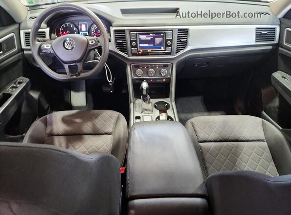 1V2AR2CAXJC527133 2018 VOLKSWAGEN ATLAS Gray Dashboard view