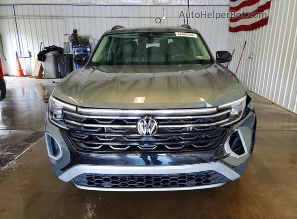 1V2CR2CA8RC615103 2024 VOLKSWAGEN ATLAS Green Вид спереду