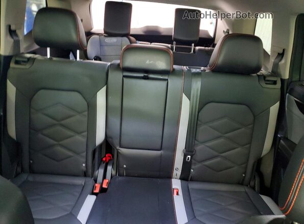 1V2CR2CA8RC615103 2024 VOLKSWAGEN ATLAS Green Вид задніх сидінь