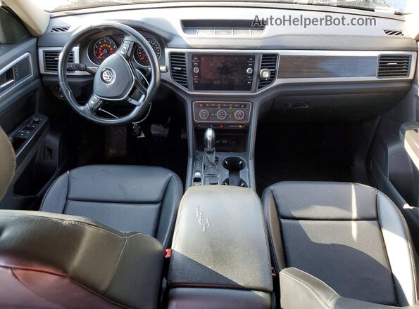 1V2DR2CAXJC508417 2018 VOLKSWAGEN ATLAS Gray Widok deski rozdzielczej