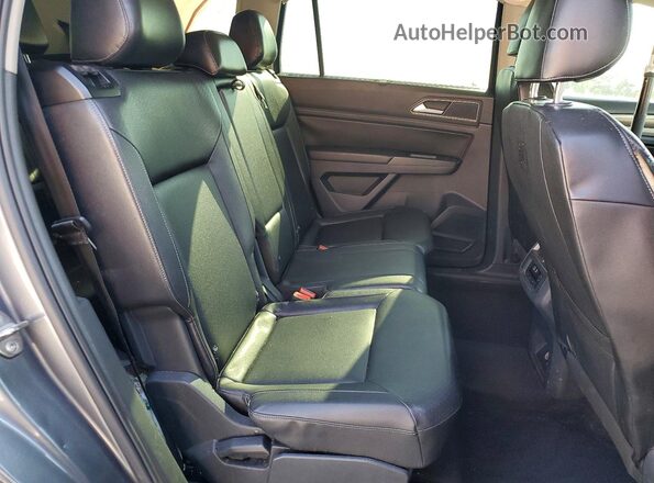 1V2DR2CAXJC508417 2018 VOLKSWAGEN ATLAS Gray Widok wnętrza z tyłu