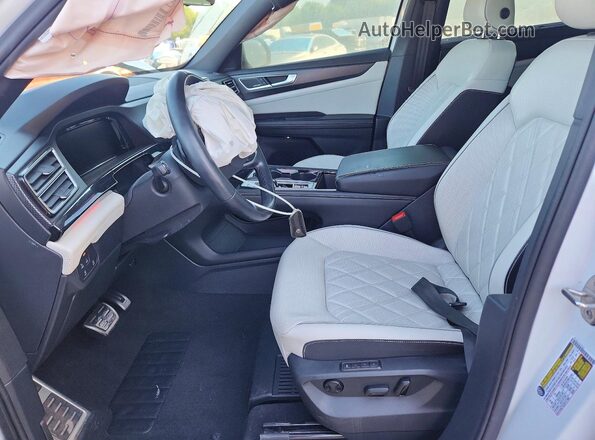 1V2FE2CA8RC217835 2024 VOLKSWAGEN ATLAS White Սալոնի դիմացի տեսք