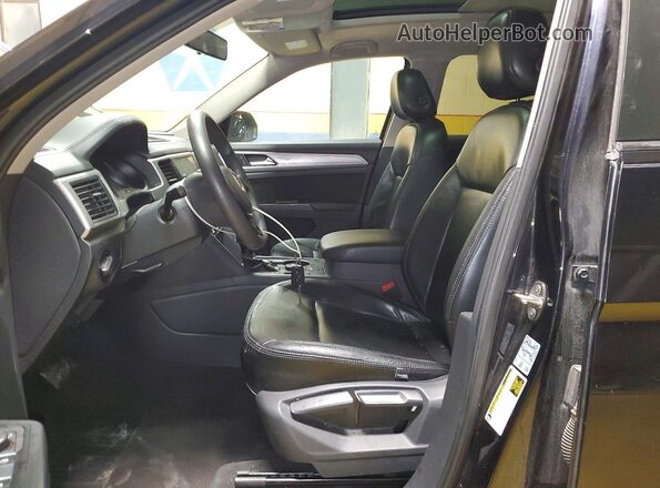 1V2HR2CA4JC502453 2018 VOLKSWAGEN ATLAS Black Front interior view