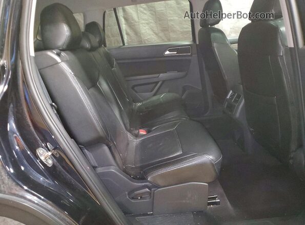 1V2HR2CA4JC502453 2018 VOLKSWAGEN ATLAS Black Rear interior view