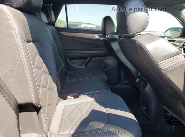 1V2JE2CA3RC236139 2024 VOLKSWAGEN ATLAS Black Սալոնի հետևի տեսք
