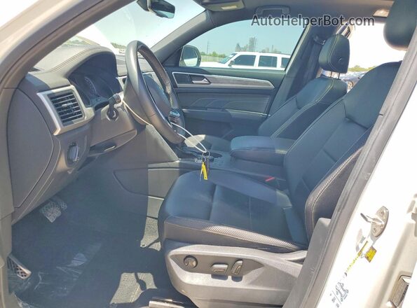 1V2KC2CA8MC220232 2021 VOLKSWAGEN ATLAS White Front interior view