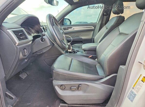 1V2KE2CA0MC231817 2021 VOLKSWAGEN ATLAS White Widok wnętrza z przodu