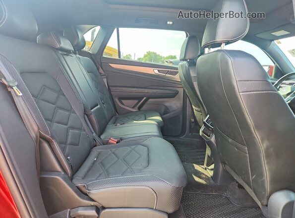 1V2KE2CA3RC219488 2024 VOLKSWAGEN ATLAS Red Rear interior view
