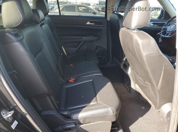1V2KR2CA3JC505740 2018 VOLKSWAGEN ATLAS Black უკანა სალონის ხედი