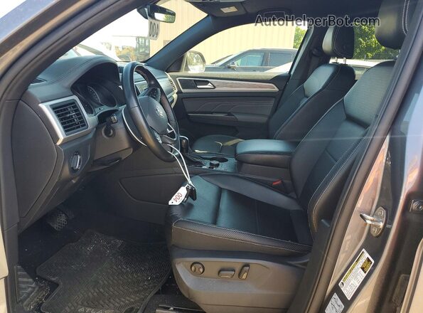 1V2LC2CA7MC207587 2021 VOLKSWAGEN ATLAS Серый Вид салона спереди