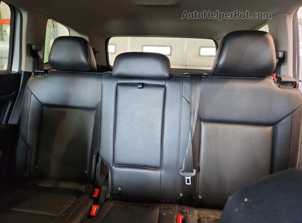1V2LR2CA2JC573340 2018 VOLKSWAGEN ATLAS Серебряный Вид задних сидений