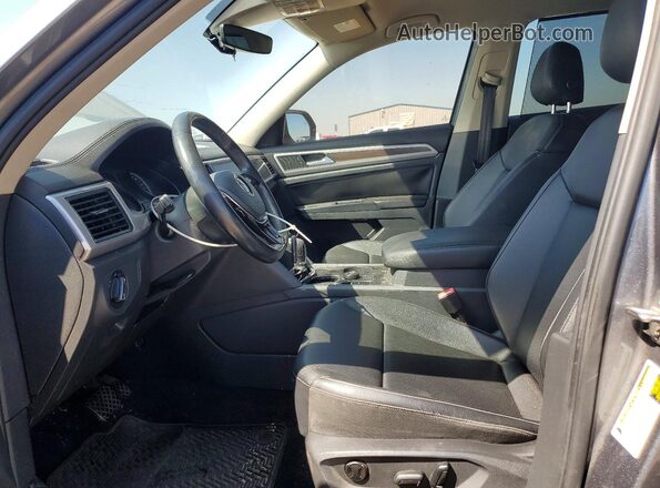 1V2LR2CA7JC582583 2018 VOLKSWAGEN ATLAS Gray Widok wnętrza z przodu
