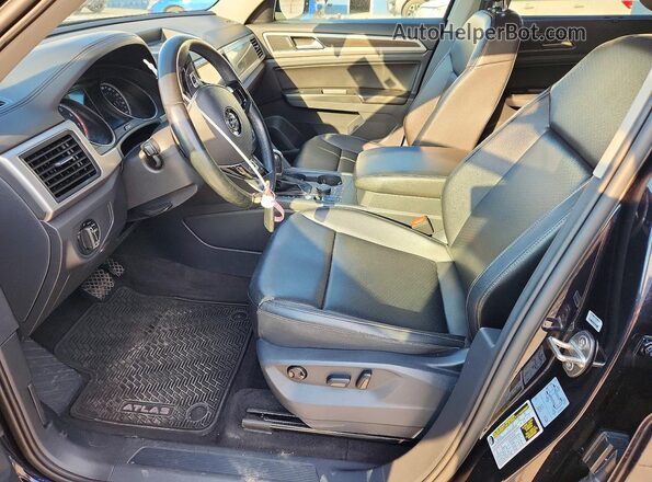 1V2LR2CA8JC514745 2018 VOLKSWAGEN ATLAS Black Widok wnętrza z przodu