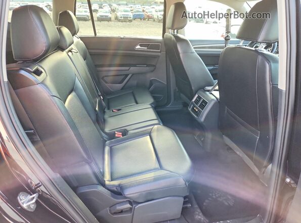 1V2LR2CA8JC514745 2018 VOLKSWAGEN ATLAS Black Widok tylnych siedzeń