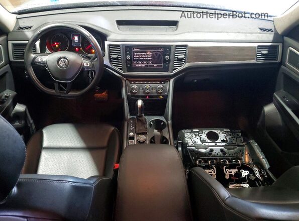 1V2LR2CA9JC507965 2018 VOLKSWAGEN ATLAS Silver Вид панелі приладів
