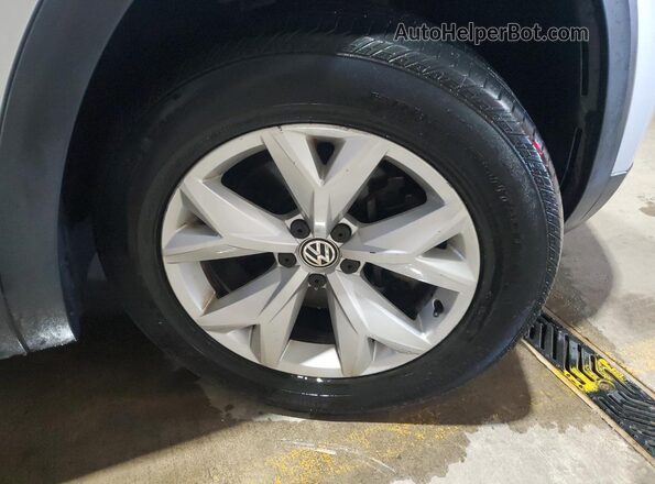 1V2LR2CA9JC507965 2018 VOLKSWAGEN ATLAS Silver 