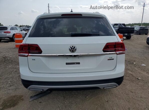 1V2LR2CA9JC555787 2018 VOLKSWAGEN ATLAS White Rear view
