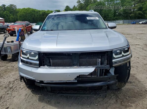 1V2LR2CAXJC543163 2018 VOLKSWAGEN ATLAS Серебряный Вид спереди