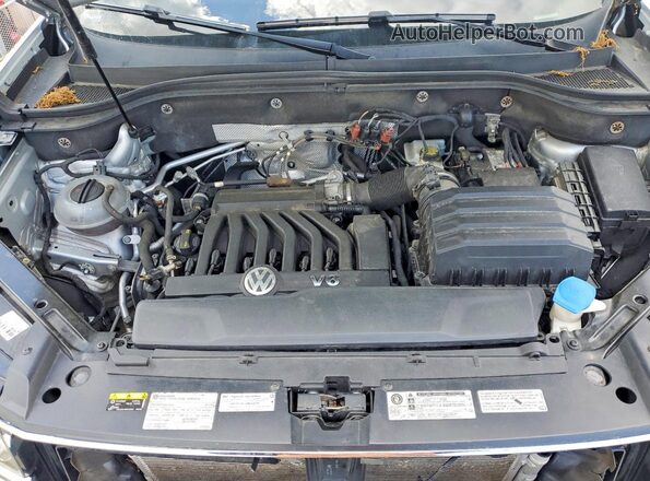 1V2LR2CAXJC543163 2018 VOLKSWAGEN ATLAS Серебряный Вид подкапотного пространства