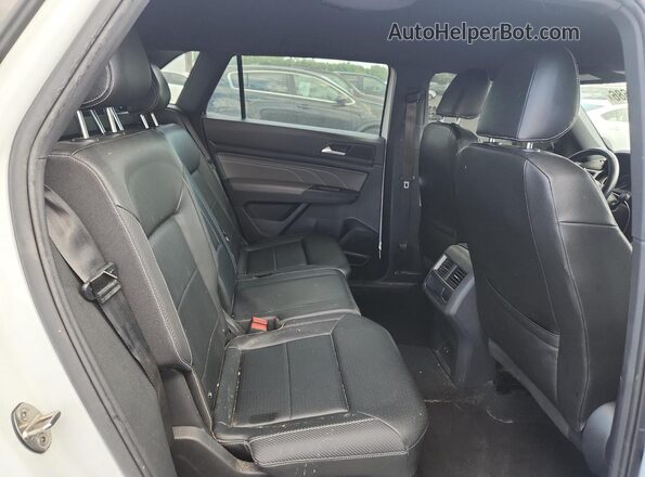 1V2ME2CA8MC214854 2021 VOLKSWAGEN ATLAS White Rear interior view