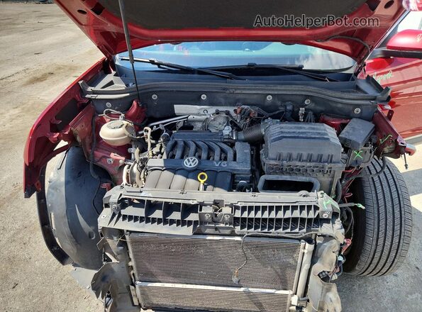 1V2NR2CA6JC550698 2018 VOLKSWAGEN ATLAS Красный Вид задней части салона