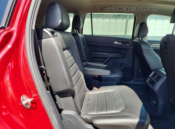 1V2NR2CA6JC550698 2018 VOLKSWAGEN ATLAS Красный Вид задних сидений