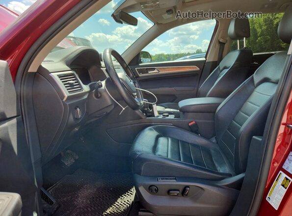 1V2NR2CA6JC550698 2018 VOLKSWAGEN ATLAS Красный Вид салона спереди