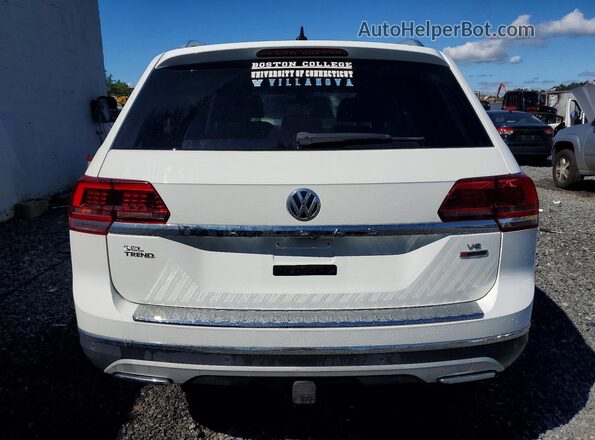 1V2NR2CA7JC560642 2018 VOLKSWAGEN ATLAS White Rear view