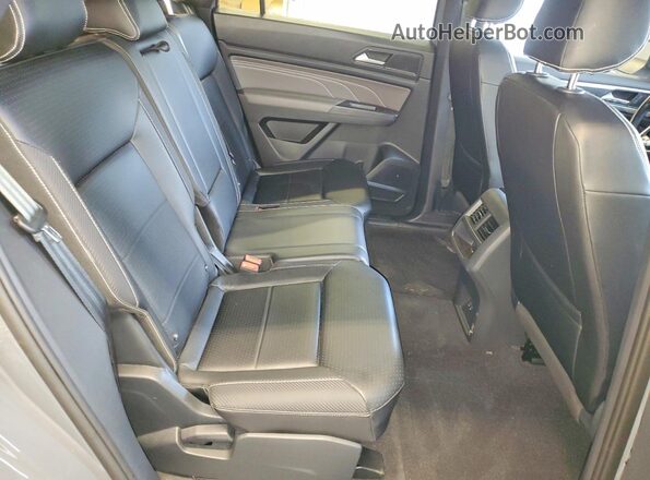 1V2RE2CA6MC215085 2021 VOLKSWAGEN ATLAS Gray Rear interior view