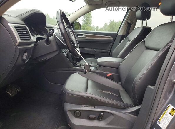 1V2RR2CA8JC559212 2018 VOLKSWAGEN ATLAS Gray Widok wnętrza z przodu