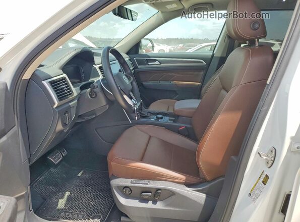 1V2SR2CA1PC535392 2023 VOLKSWAGEN ATLAS White Front interior view