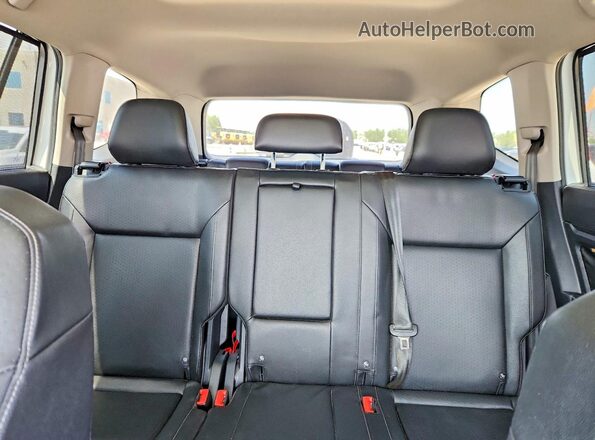 1V2SR2CA5JC591892 2018 VOLKSWAGEN ATLAS White Widok tylnych siedzeń
