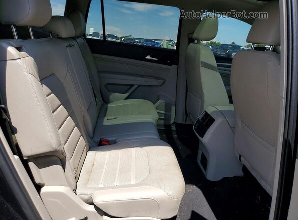 1V2TR2CA5MC537260 2021 VOLKSWAGEN ATLAS Black Vista interior trasera