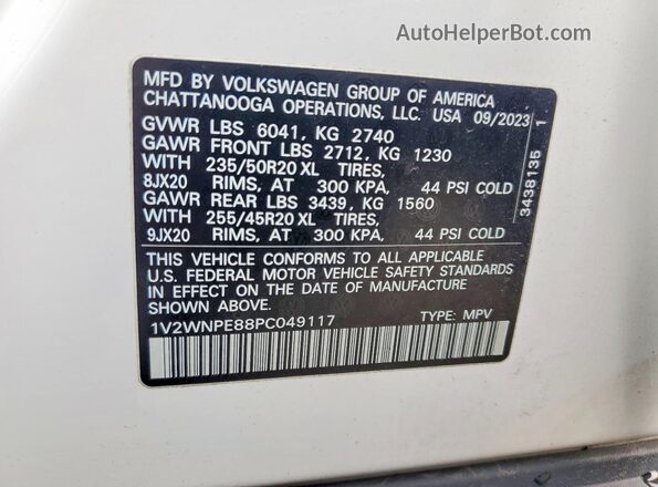 1V2WNPE88PC049117 2023 VOLKSWAGEN ID.4 White Vista de la etiqueta del VIN