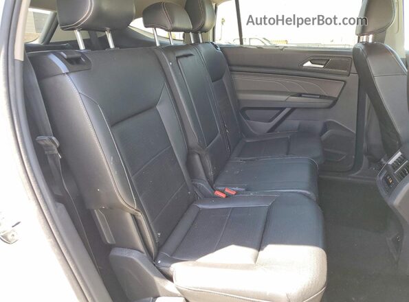 1V2WR2CA7MC546751 2021 VOLKSWAGEN ATLAS White Rear interior view