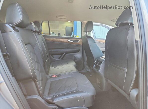 1V2WR2CA7SC503315 2025 VOLKSWAGEN ATLAS Silver Rear interior view