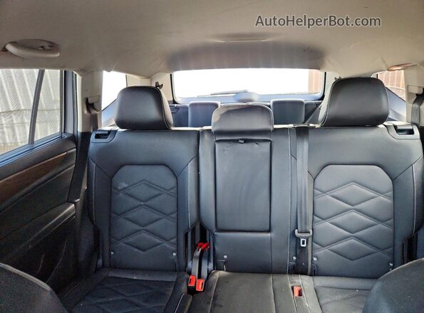 1V2WR2CA7SC503315 2025 VOLKSWAGEN ATLAS Silver Rear seats view