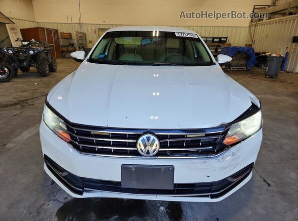 1VWAT7A30HC012668 2017 VOLKSWAGEN PASSAT White წინა ხედი