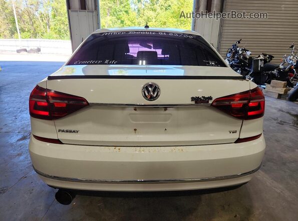 1VWAT7A30HC012668 2017 VOLKSWAGEN PASSAT White უკანა ხედი