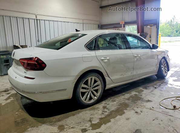 1VWBA7A36JC021889 2018 VOLKSWAGEN PASSAT White Rear right