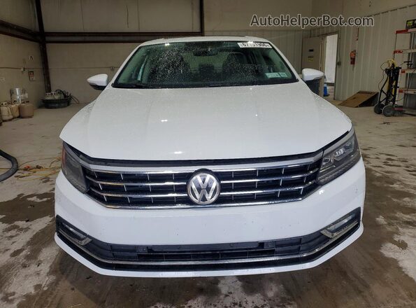 1VWBA7A36JC021889 2018 VOLKSWAGEN PASSAT White Front view
