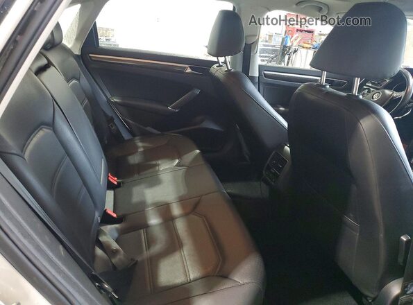 1VWBA7A36JC021889 2018 VOLKSWAGEN PASSAT White Rear seats view