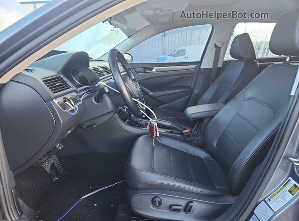1VWBA7A37JC012974 2018 VOLKSWAGEN PASSAT Gray წინა სალონის ხედი