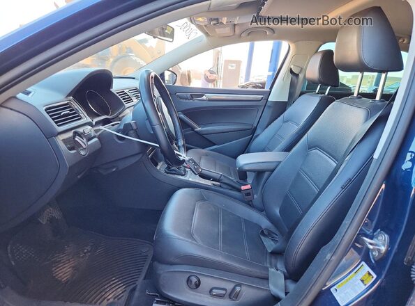 1VWBA7A3XJC020082 2018 VOLKSWAGEN PASSAT Синий Вид салона спереди