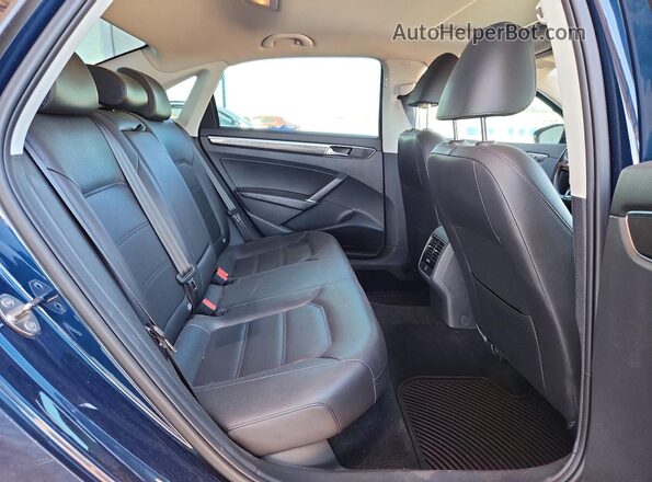 1VWBA7A3XJC020082 2018 VOLKSWAGEN PASSAT Синий Вид задних сидений