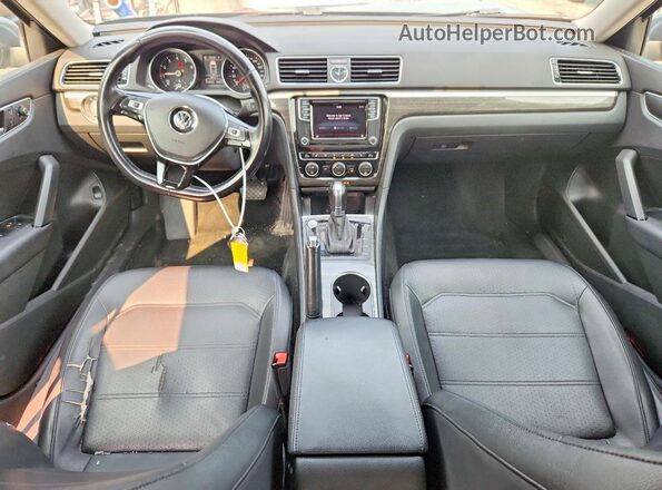 1VWBS7A34GC002294 2016 VOLKSWAGEN PASSAT Серый Вид панели приборов